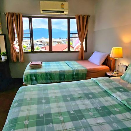 Bed And Terrace Guesthouse Чиангмай Экстерьер фото