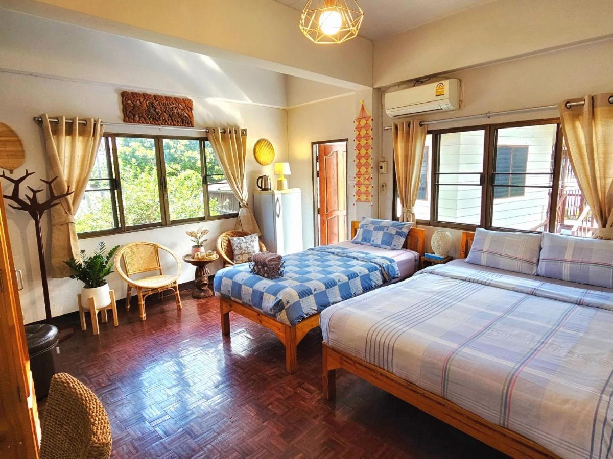 Bed And Terrace Guesthouse Чиангмай Экстерьер фото