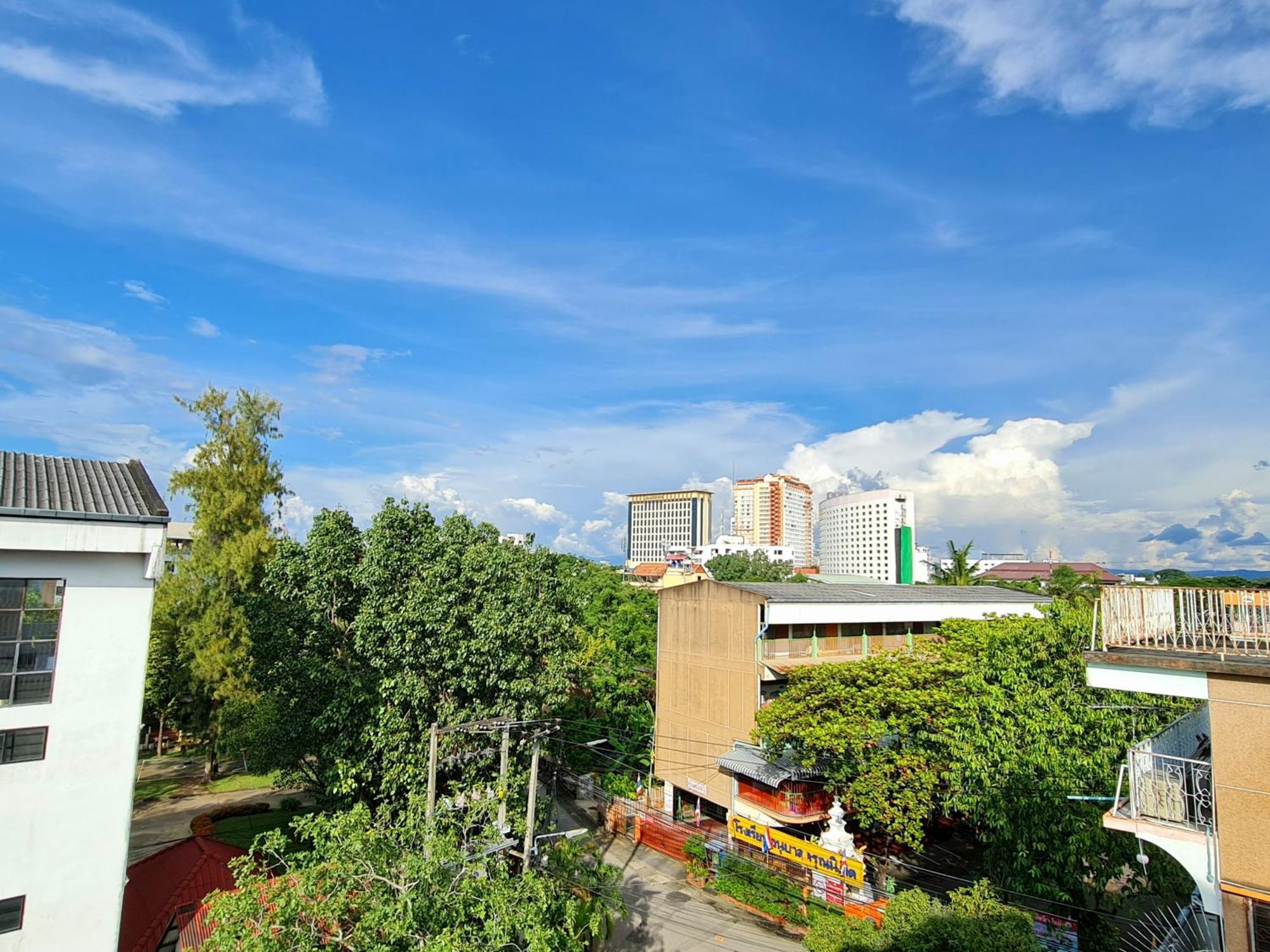 Bed And Terrace Guesthouse Чиангмай Номер фото