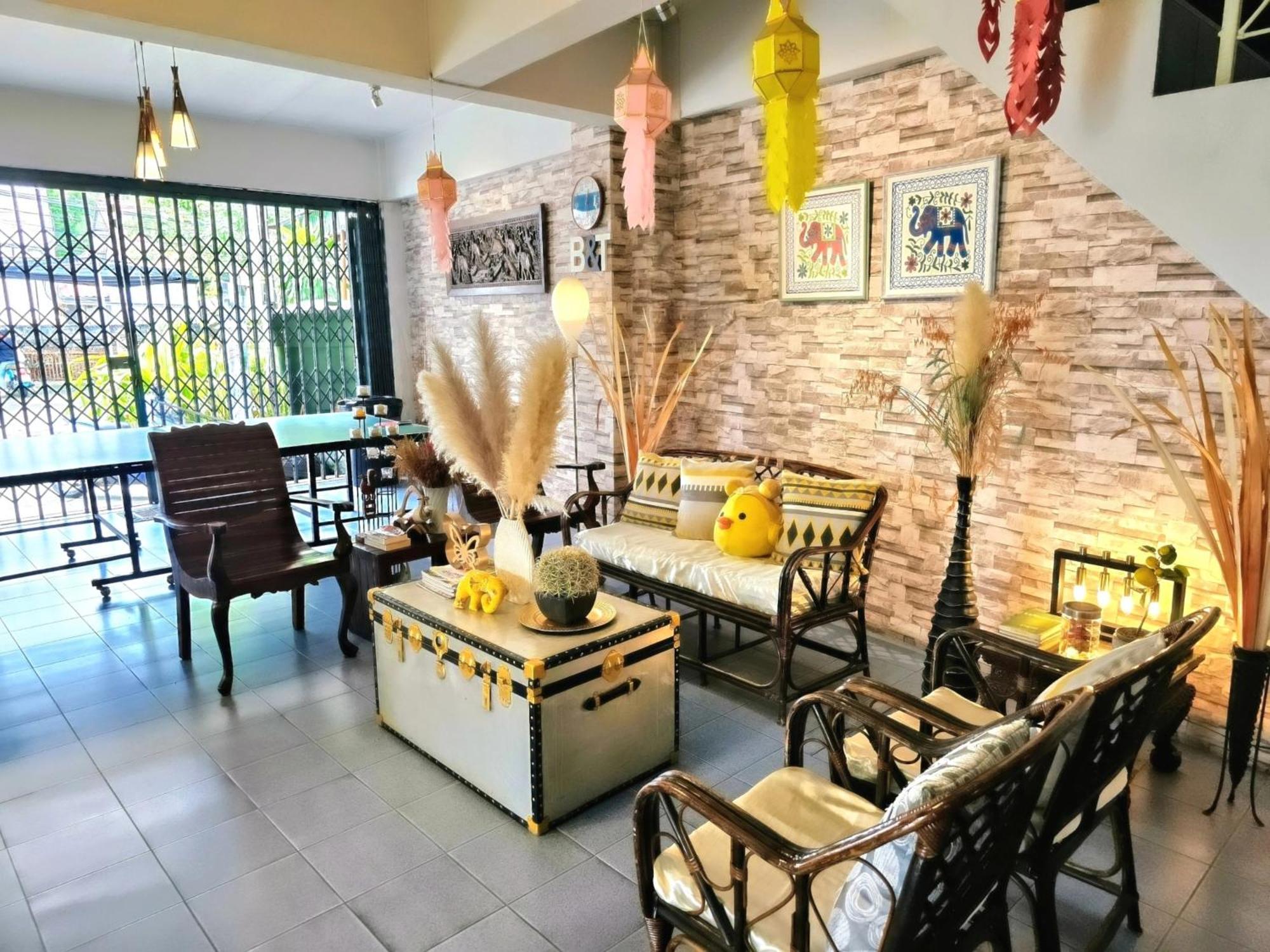 Bed And Terrace Guesthouse Чиангмай Экстерьер фото